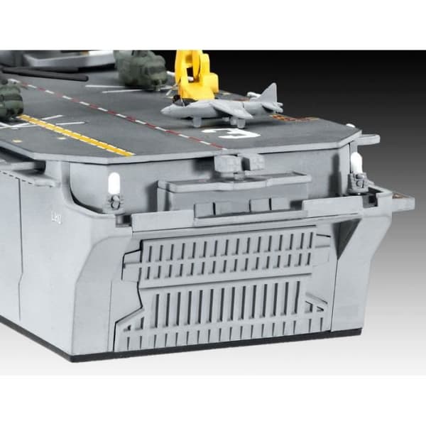Revell TRANSPORTÖR DASSAUT USS WASP KLASS - 05178