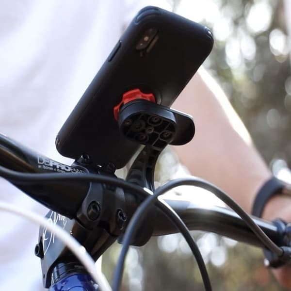 Cykelfäste Roterande växellåsmonterad självhäftande adapter Out Front Spigen Svart