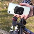 Miniatyrbild 4 av 4: Cykelfäste Roterande växellåsmonterad självhäftande adapter Out Front Spigen Svart