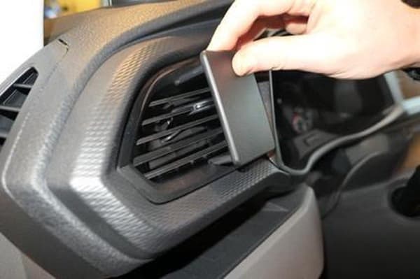 Proclip VW Transporter T6.1 20- Vasen kiinnitys