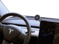 Miniatyrbilde 6 av 8: CellularLine In-Car Mobilholder for Tesla med Magsafe