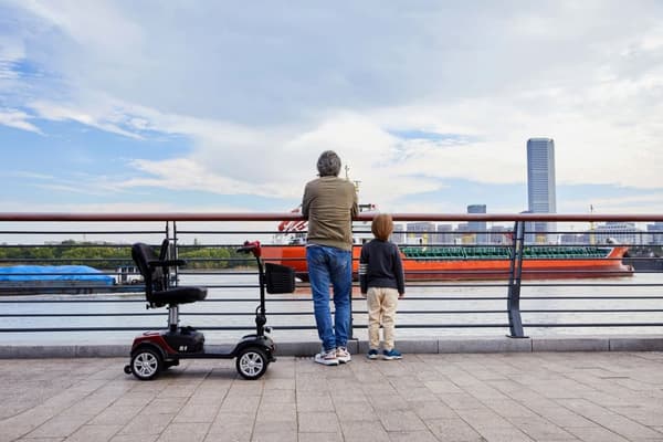 300W Fyrhjulig utomhus elrullstol – 15 km räckvidd, röd – Mobilitetsskoter, Elscooter för äldre, Senior skoter, Elfordon för äldre, 4-hjulig elskoter