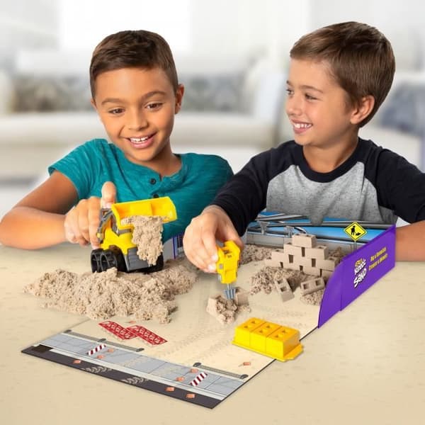 Kinetic Sand Construction Box - KINETIC SAND - Gräv och riv med 454 g naturlig sand