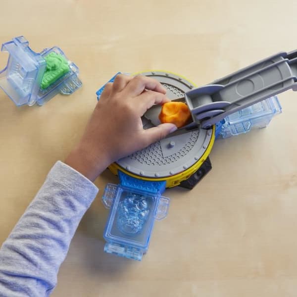 Play-Doh Hulk Crushes Everything, modelllera set med Hulk-figur, från 4 år, Marvel