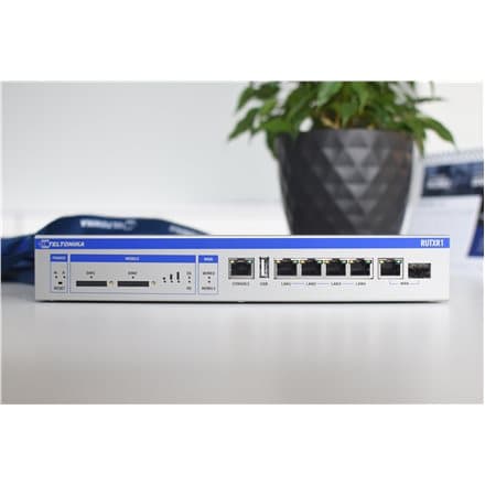 Teltonika RUTXR LTE Router | Enterprise Rack-Mountable SFP/LTE Router | RUTXR1 | 802.11ac | 867 Mbit/s | 10/100/1000 Mbit/s | Ethernet LAN (RJ-45) por