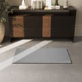 Miniatyrbillede 3 af 11: Kortluvet tæppe Soft Zone - grå,60 x 110 cm