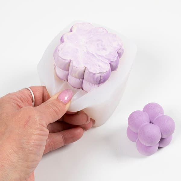 Silikonform Gjutform - Bubblig Fyrkant - 5x6 cm