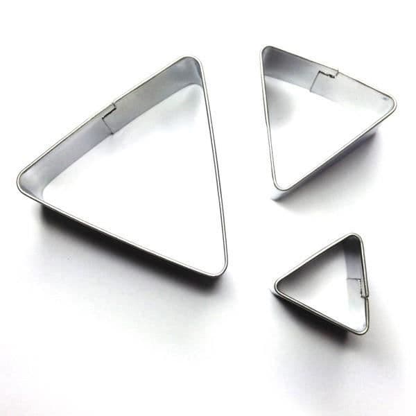 Set med 3 trasselkakformar i metall