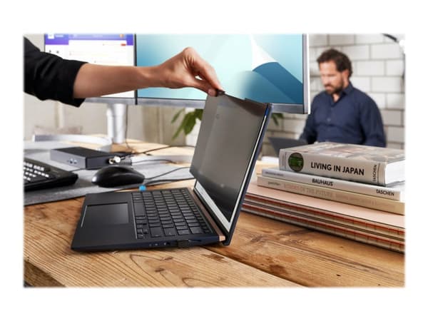 Kensington MagPro 13.3" (16:9) Laptop Privacy Screen with Magnetic Strip - Notebookpersonvernsfilter - 13,3" bredde - svart