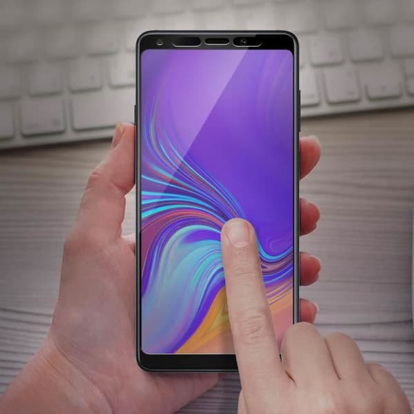 Samsung Galaxy A9 2018 Skärmskydd Härdat Glas Outline Svart