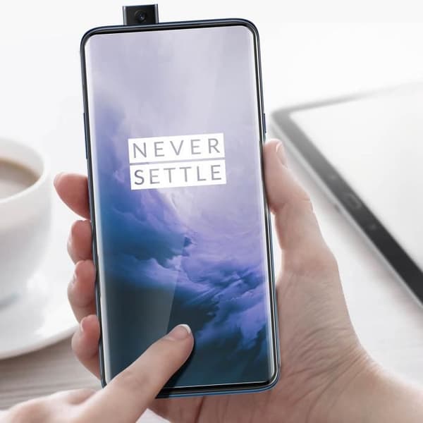 Skyddsfilm - AVIZAR - Oneplus 7 Pro - Böjt härdat glas - Stöttålig - Enkel installation