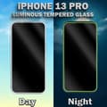 Miniatyrbild 4 av 5: 1-Pack Självlysande Skärmskydd For iPhone 13 Pro - Härdat Glas 9H - Super Kvalitet 3D