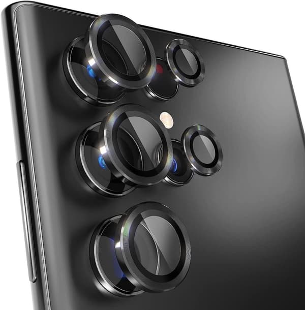 Musta Samsung S23 Ultra -kameran linssinsuojus