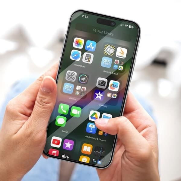 Skärmskydd - FORCE GLASS - iPhone 15 - Stötsäkert härdat glas - 3D-kant - Reptålig