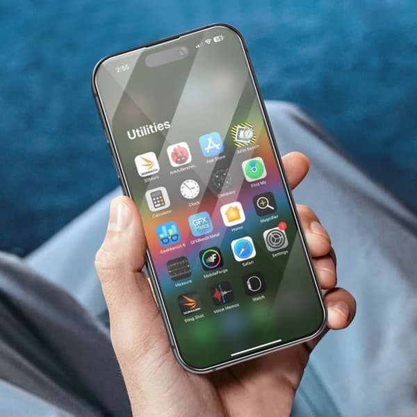 Härdat glas - BLUESTAR - iPhone 16 Plus - 9H hårdhet - Anti-repa - Rundade kanter