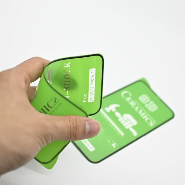 INF Keramisk skjermbeskytter for iPhone 16-serien iPhone 16