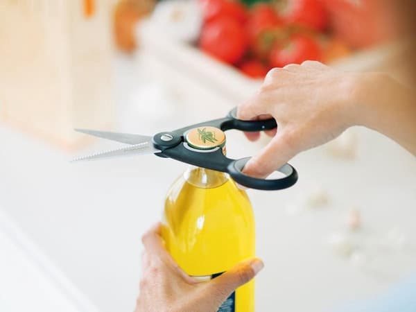 Fiskars køkkensaks i funktionel form