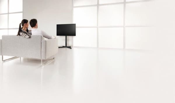 Vogels EFF 8230 - Jalusta LCD/plasma-TV:lle - Musta - Näytön koko: 66 - 94 cm (26" - 94,00 cm (37")) - Seisova (EFF 8230)
