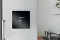Miniatyrbillede 6 af 9: Nobo Dry Erase Mini Magnetic Whiteboard - Inkluderer tavlemarkør, magneter og monteringsmærkater - 36 x 36 cm - Sort
