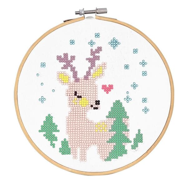 Diamantmålning - Små julrenar - Med broderitrumma och pärlor