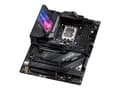 Pikkukuva 3 / 5: ASUS ROG STRIX Z690-E GAMING WIFI - Emolevy - ATX - LGA1700-asennuspaikka - Z690-piirisarja - USB-C Gen2, USB 3.2 Gen 1, USB 3.2 Gen 2, USB-C Gen 2x2
