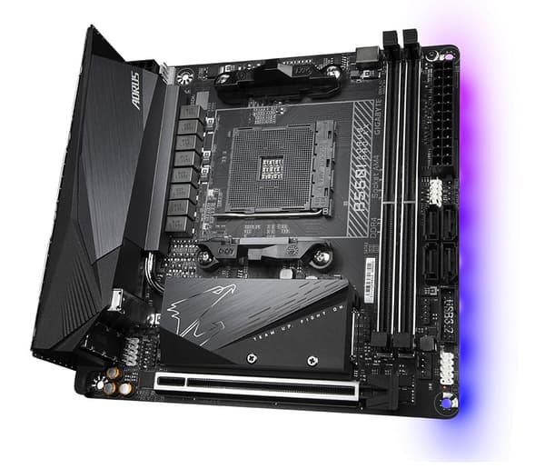 Gigabyte B550I AORUS PRO AX emolevy