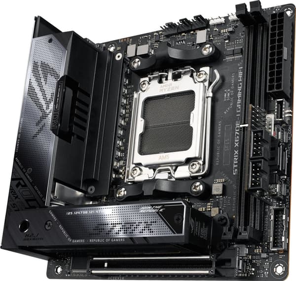 ASUS ROG STRIX X670E-I GAMING WIFI mITX-hovedkort