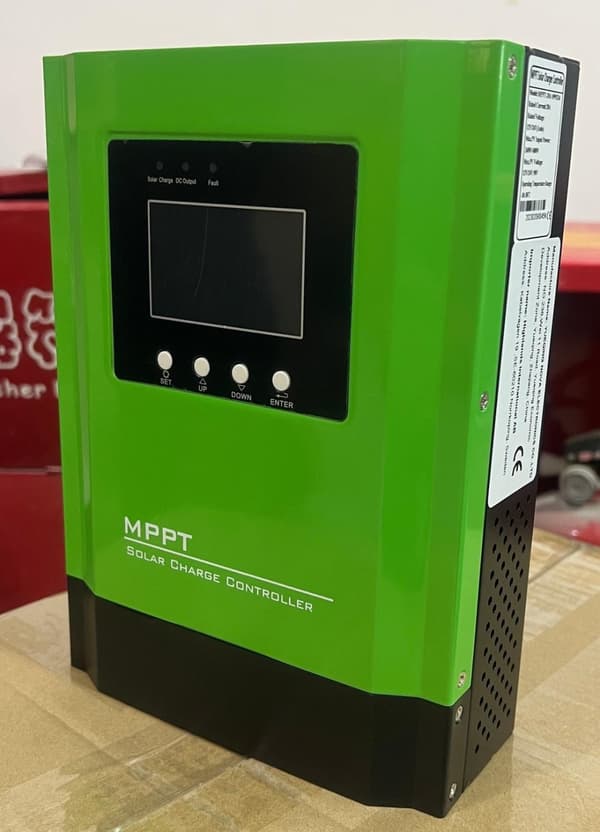 NOVA MPPT smarta solcells laddningsregulator 20A för husbil, båt