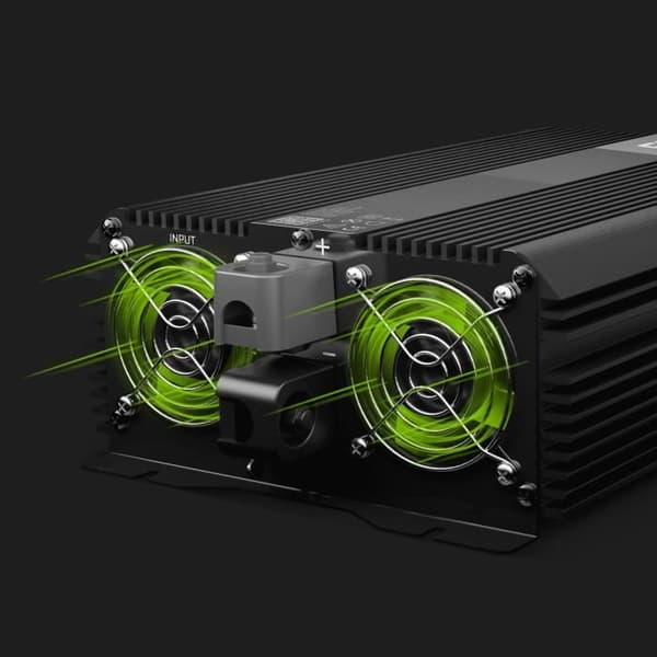 Spänningsomvandlare - Green Cell - 2000W/4000W - Modifierad sinus - DC 12V till AC 230V - Resecamping