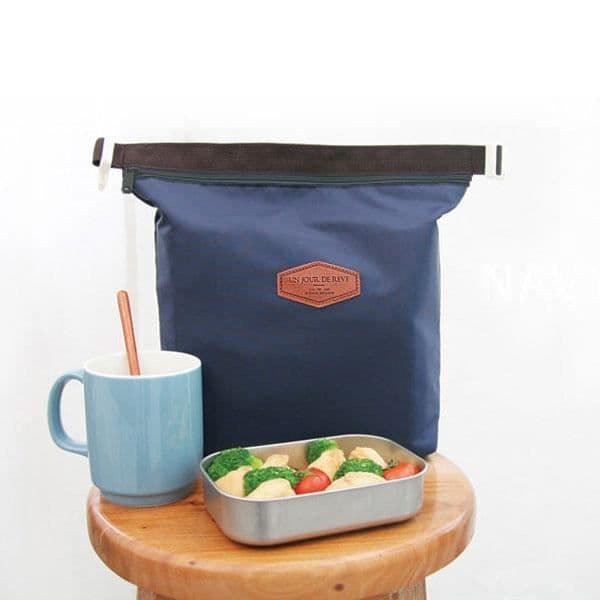 Isolerad matkasse - FÄRG - Vattentät - 25x30x9,5 cm - Justerbar rem - 100 % BPA-fri