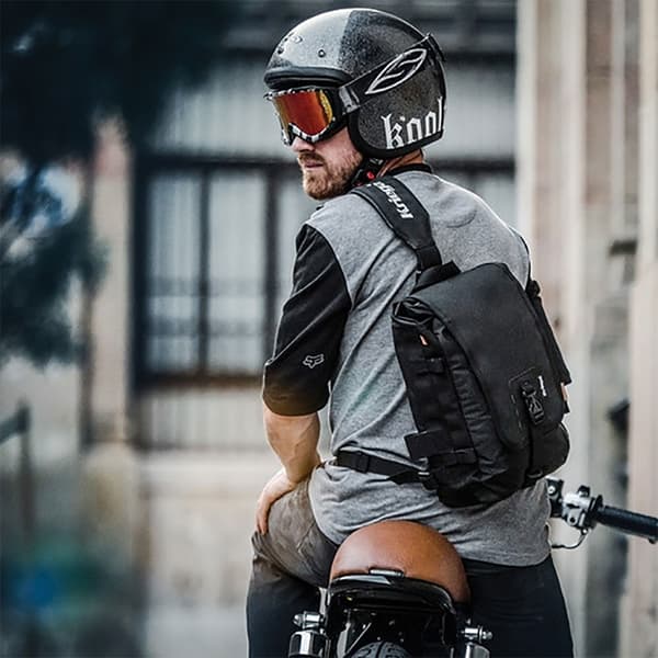 Kriega Messenger Sling 8l Rygsæk Sort