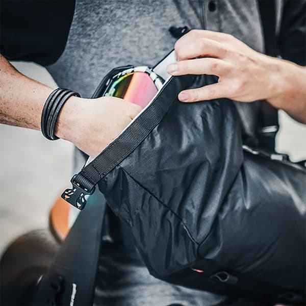 Kriega Messenger Sling 8l Rygsæk Sort