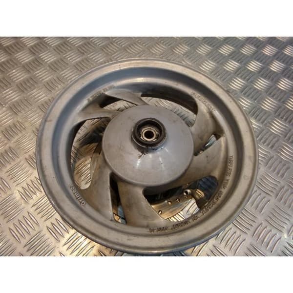 framhjulsfälg 2,5 x 10 skivbroms scooter peugeot 50 eller 80 sv- USED