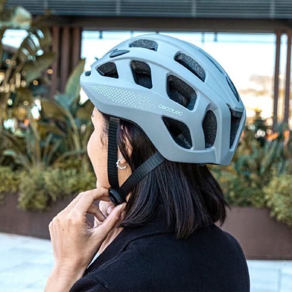 Cecotec Urban helmet for e-bikes and electric scooters, L-XL size (58-62 cm), grey colour. Approved for maximum safety.