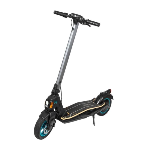 Cecotec Sport electric scooter with 10" tubeless wheels, maximum power of 750 W, and up to 30-km autonomy.