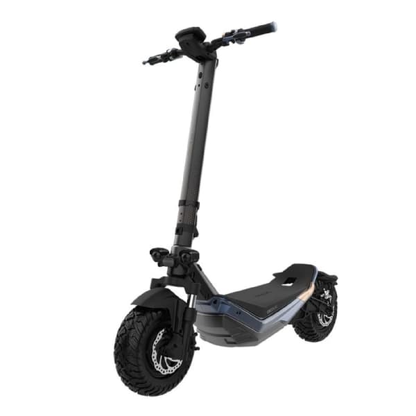 Cecotec Electric scooter with double 500 W + 500 W motor and 85 km range. 10.5" wheels and full suspension. It complies with all requirements of the