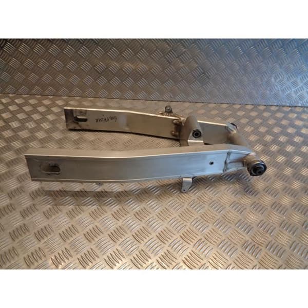 motorcykelsvingarm yamaha fzs 600 fazer jyarj02 1998 - 01- USED