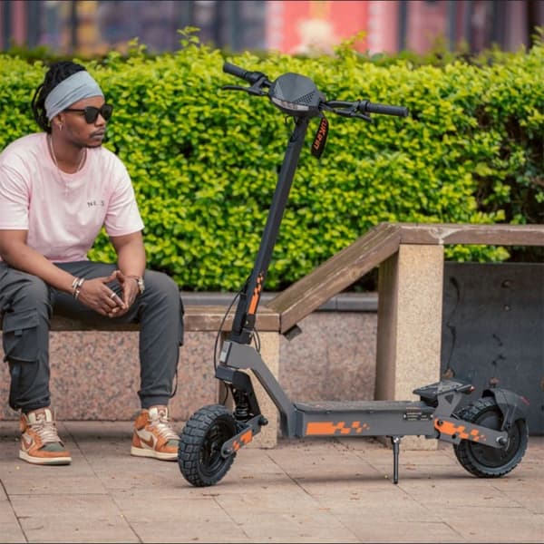 800W-48V-15Ah 45 km/h elektrisk skoter med LCD display, elsparkcykel, hopfällbar elskoter, 55 km marschräckvidd