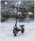 Miniatyrbild 11 av 11: BOYUEDA Q7Pro elektrisk skoter – 70 km/h dubbel 1 600 W motor, 70 km räckvidd, 10" terrängdäck, hydrauliska bromsar för urban/terräng