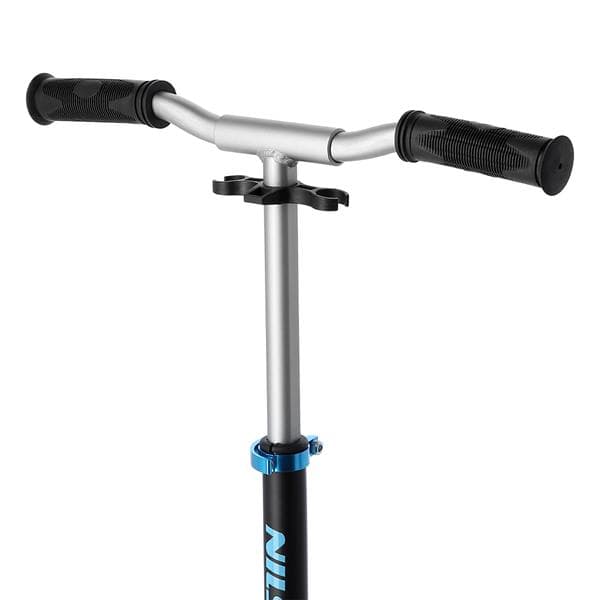 HD145 GRAPHITE-BLÅ SCOOTER NILS EXTREME