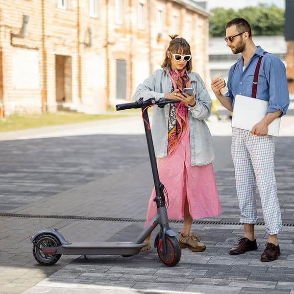 Trottinette électrique JUICEASE TUYAS, 350W, 8.5" Vuxenscooter, Räckvidd 25KM, 36V, 10.5Ah, 25KM/H, Lampor, APP, Fällbar, 120KG, Svart