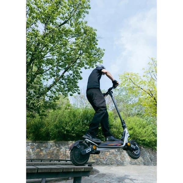 Kukirin A1 Elektrisk scooter effekt 800W maximal hastighet 45KM/H batteri 48V13Ah räckvidd ≤ 42km 10 tum slanglös däck