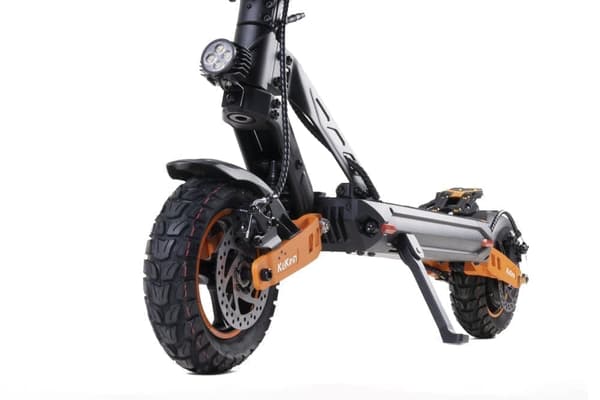 KuKirin G2 Max taitettava sähköskootteri, 1000 W moottori, 20,8 Ah akku, huippunopeus 55 km/h, kantama 70 km, taitettavat pylväät, irrotettava istuin