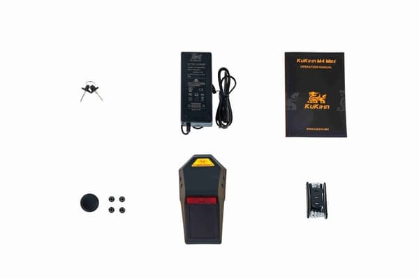 KuKirin M4 Max Elscooter: 800W motor, 48V 18,2Ah batteri, 45 km/h topphastighet, 64 km räckvidd, IP54 vattentät - Hopfällbar, dubbel fjädring