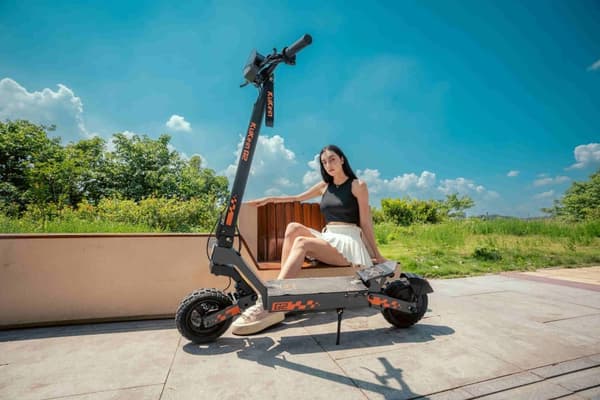 Kukirin G2 elektrisk scooter |48V / 15Ah 800W motor |45 km / t|Maks. rækkevidde 55 km|Skivebremser for og bag+Power-Off bremser|10" slangeløse dæk
