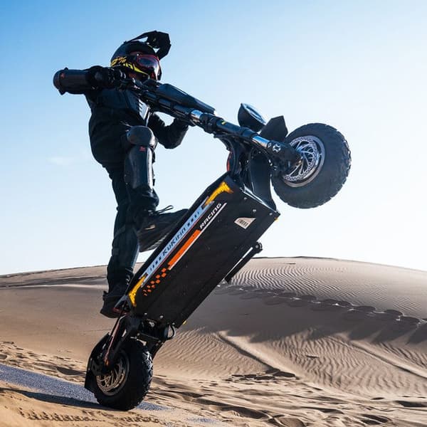 KuKirin G4 Max Elektrisk kickbike för vuxna Räckvidd 95 km 85 km/h Motor 3200 W Däck Terräng 12 tum Batteri 48V35.2Ah Svart