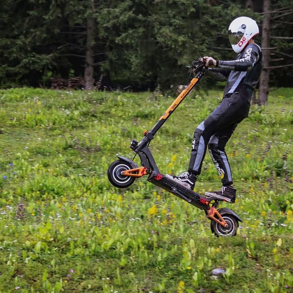 KuKirin G3 Pro Off-Road Elektrisk Scooter med 1200W*2 Motorer, 23.2Ah Batteri, 80km Topp Räckvidd