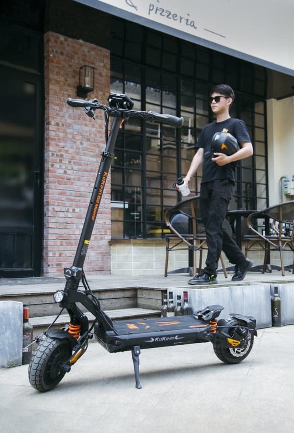 kukirin G2MASTER 2025 sähköskootteri: 1000W*2, 52V 20,8Ah, toimintasäde 70km, hydraulinen jousitus - taitettava, levyjarru, työmatka