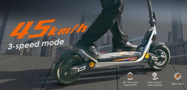 Kukirin A1 sähköskootteri teholla 800 W maksiminopeus 45 km/h akku 48V13Ah kantama ≤ 42 km 10 tuuman tubeless-renkaat