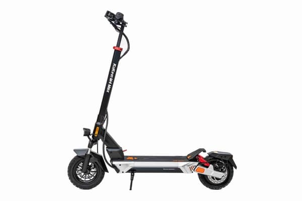 KuKirin M4 Max sähköskootteri 800W moottori, 48V 18.2Ah akku, 45km/h huippunopeus, 64km kantama, IP54 vedenpitävä - taitettava, kaksoisjousitus